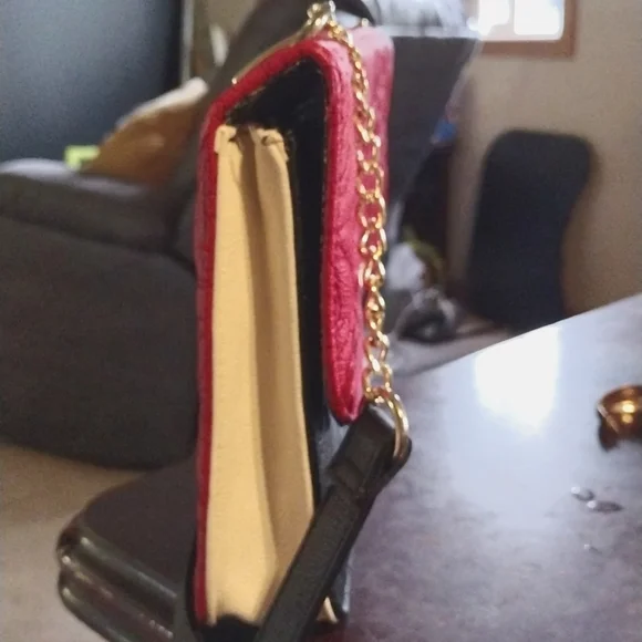 NWOT Betsey Johnson crossbody - Picture 2 of 5